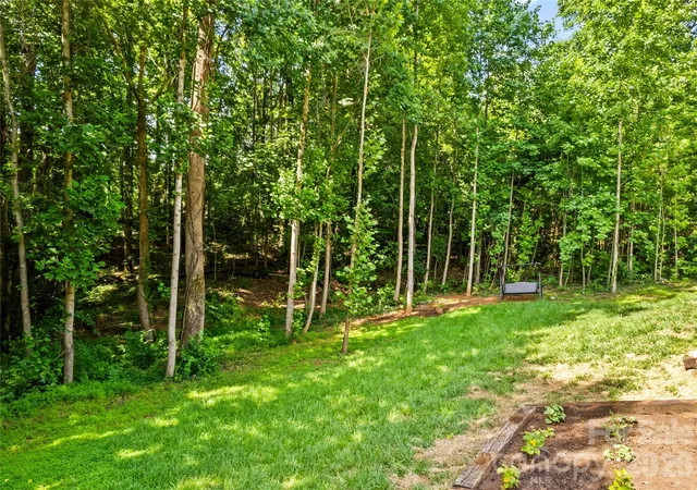 Homes for sale in Statesville, NC | 122 S Yadkin River Rd, Statesville, NC 28625 | MLS# 4397899