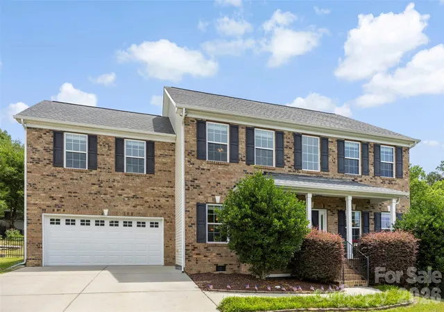 Photo 2 of Single family home for sale at 1086 Arrowhead Dr Se, Concord, NC 28025 | MLS# 4397947 | Listing updated on 2026-10-06