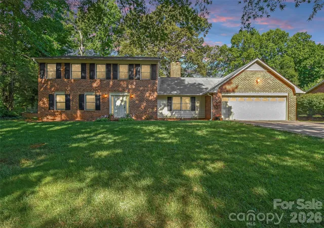 Photo 2 of Single family home for sale at 792 Reaford Rd, Winston Salem, NC 27104 | MLS# 4397982 | Listing updated on 2026-09-03