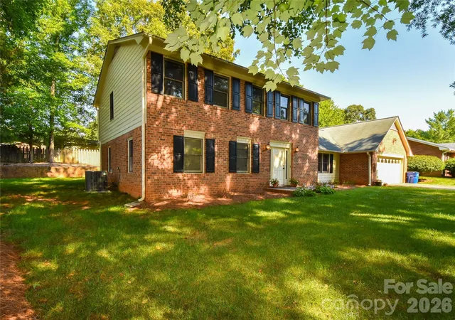Photo 4 of Single family home for sale at 792 Reaford Rd, Winston Salem, NC 27104 | MLS# 4397982 | Listing updated on 2026-09-03