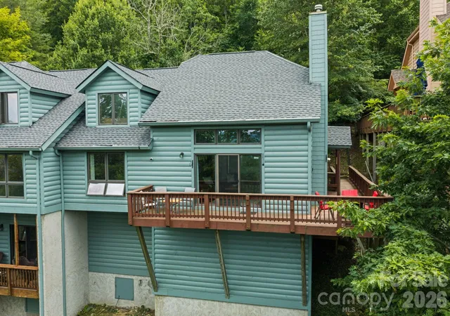 Homes for sale in Sugar Mountain, NC | 218 Slope View Dr #22, Sugar Mountain, NC 28604 | MLS# 4397984