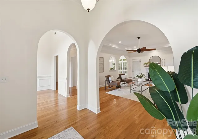 Photo 3 of Single family home for sale at 1366 Crown Ridge Dr, Fort Mill, SC 29708 | MLS# 4397987 | Listing updated on 2026-10-10