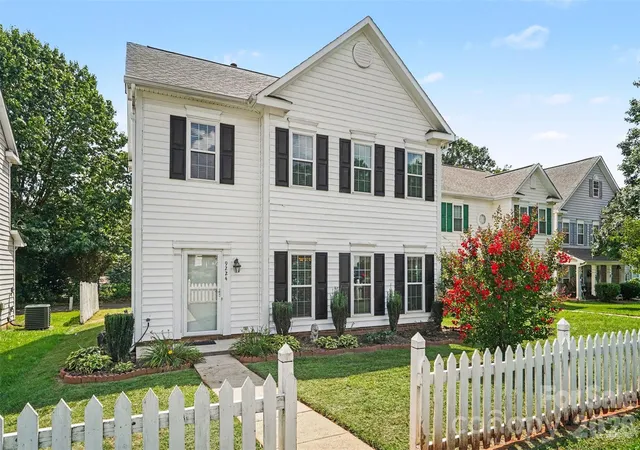 2nd image of 9224 Ligon Ct, Charlotte, NC 28213 | MLS# 4397997