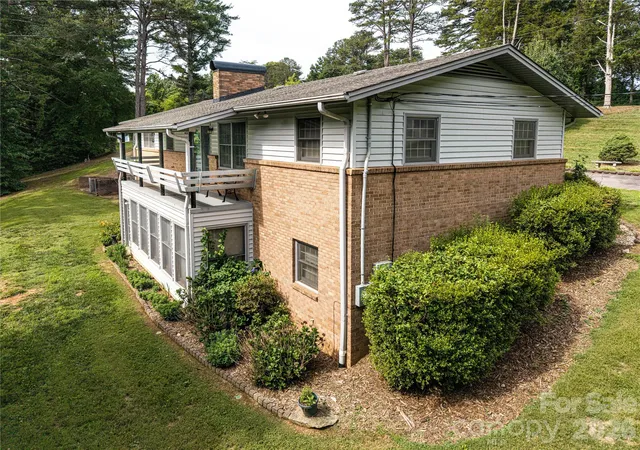 4th image of 2234 Kool Park Rd Ne, Hickory, NC 28601 | MLS# 4398018