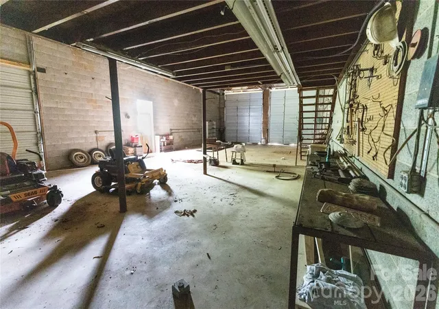 41st image of 2234 Kool Park Rd Ne, Hickory, NC 28601 | MLS# 4398018