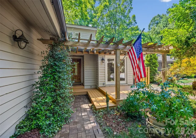 Homes for sale in Lake Wylie, SC | 2 Five Oaks Ln #2, Lake Wylie, SC 29710 | MLS# 4398029