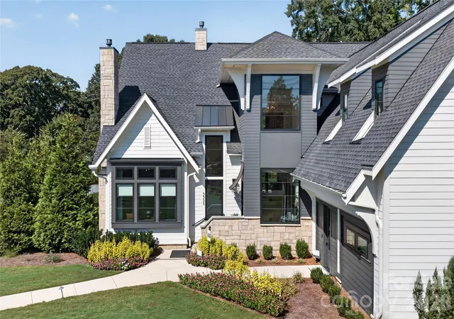 Photo 1 of Single family home for sale at 5555 Fairview Rd, Charlotte, NC 28209 | MLS# 4398045 | Listing updated on 2026-10-31