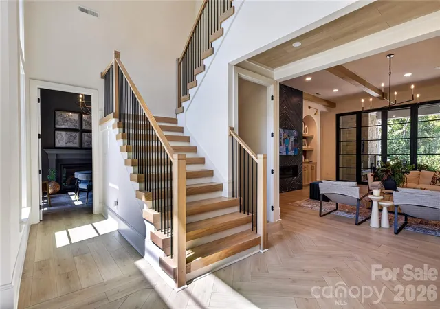 Photo 3 of Single family home for sale at 5555 Fairview Rd, Charlotte, NC 28209 | MLS# 4398045 | Listing updated on 2026-10-31