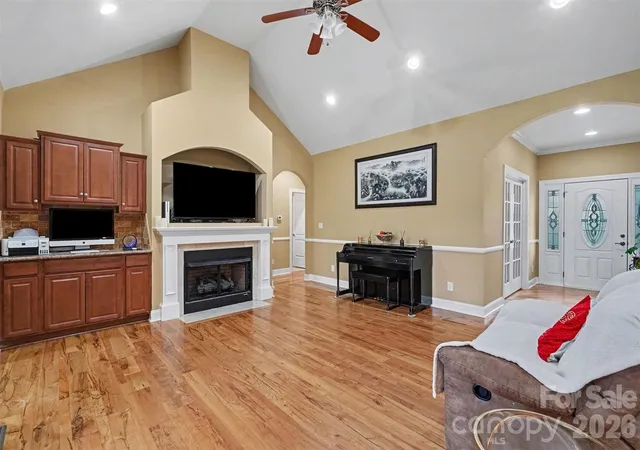 Photo 3 of Single family home for sale at 4574 Hunter Rhyne Rd, Lincolnton, NC 28092 | MLS# 4398047 | Listing updated on 2026-07-31