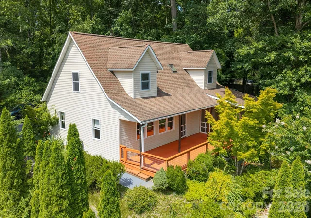 1st image of 847 N Lakeside Dr, Hendersonville, NC 28739 | MLS# 4398073