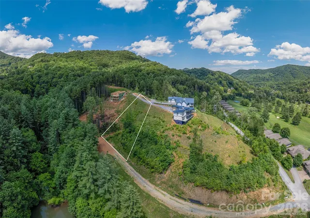 Photo 3 of Single family home for sale at 167 Southpoint Ridge, Maggie Valley, NC 28751 | MLS# 4398077 | Listing updated on 2026-06-27