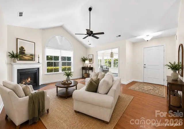 5th image of 274 Lone Oak Cir, Rock Hill, SC 29732