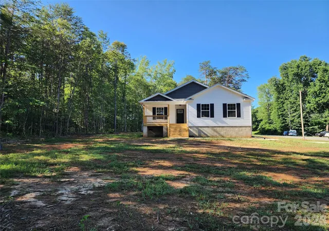 2nd image of 5900 Flamingo Dr #4, Conover, NC 28613 | MLS# 4398110