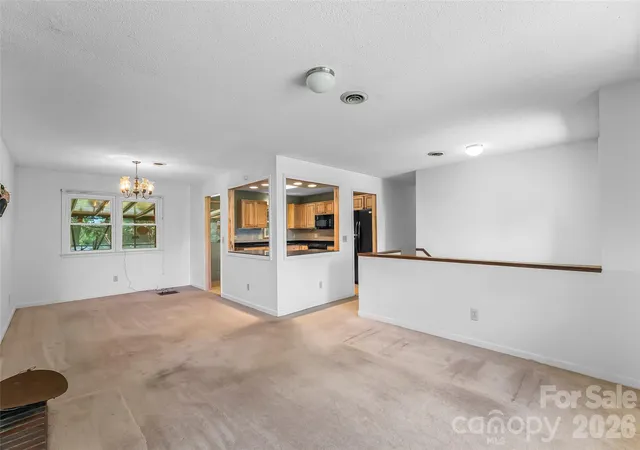 Photo 5 of Single family home for sale at 32 Swanns View Dr, Marion, NC 28752 | MLS# 4398128 | Listing updated on 2026-08-11