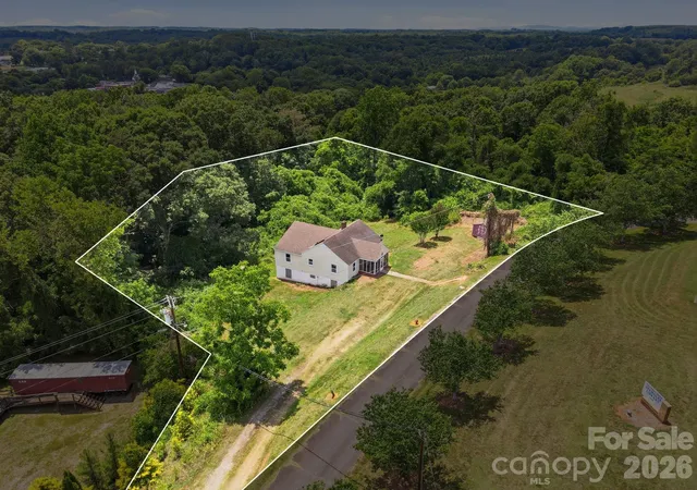 Homes for sale in Lawndale, NC | 121 Piedmont Dr, Lawndale, NC 28090 | MLS# 4398132
