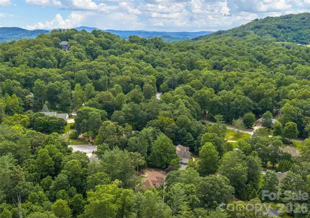 36th image of 104 Arrowood Ln, Hendersonville, NC 28791 | MLS# 4398141