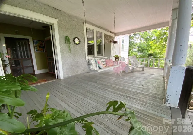 Homes for sale in Saluda, NC | 58 Seminary St, Saluda, NC 28773 | MLS# 4398152