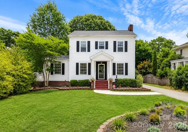 Photo 1 of Single family home for sale at 1310 S York Rd, Gastonia, NC 28052 | MLS# 4398155 | Listing updated on 2026-08-13