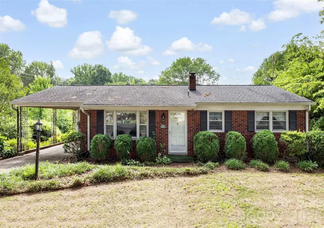 Photo 1 of Single family home for sale at 4305 Union Rd, Gastonia, NC 28056 | MLS# 4398173 | Listing updated on 2026-10-02