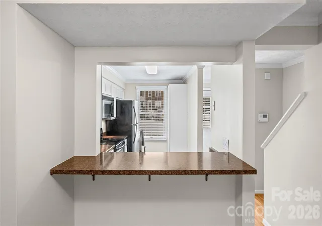 Photo 4 of Sale Pending at 1231 Scaleybark Rd, Charlotte, NC 28209 | MLS# 4398177 | Listing updated on 2026-10-07