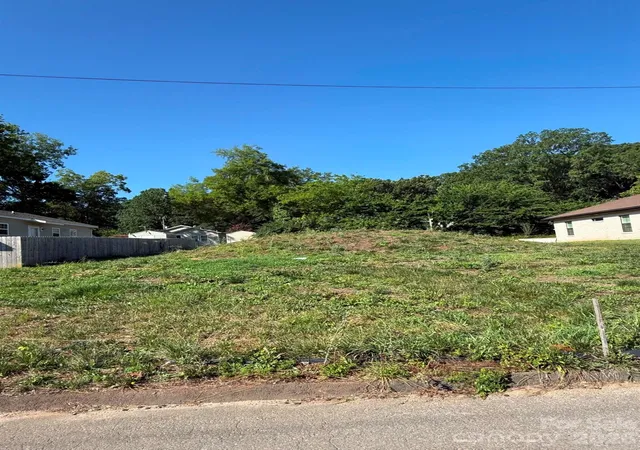 Photo 3 of Land for sale at 2417 & 2421 Ellen Ave, Charlotte, NC 28208 | MLS# 4398197 | Listing updated on 2026-09-02
