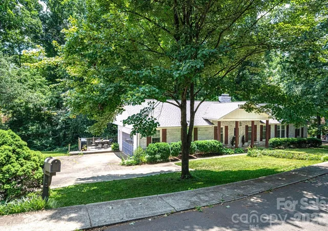 2nd image of 504 Dogwood Ln, Belmont, NC 28012 | MLS# 4398202