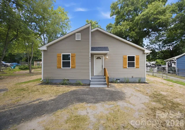 Photo 1 of Single family home for sale at 934 Brandon St, Gastonia, NC 28052 | MLS# 4398204 | Listing updated on 2026-07-19