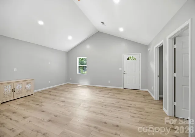 Photo 3 of Single family home for sale at 934 Brandon St, Gastonia, NC 28052 | MLS# 4398204 | Listing updated on 2026-07-19
