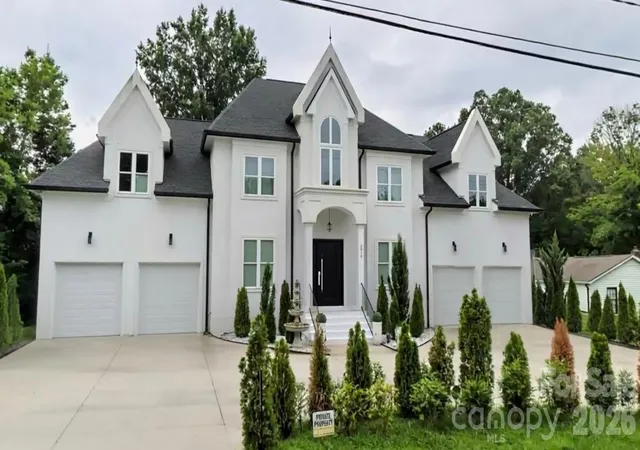 Photo 1 of Single family home for sale at 2916 Margaret Wallace Rd, Matthews, NC 28105 | MLS# 4398220 | Listing updated on 2026-07-31