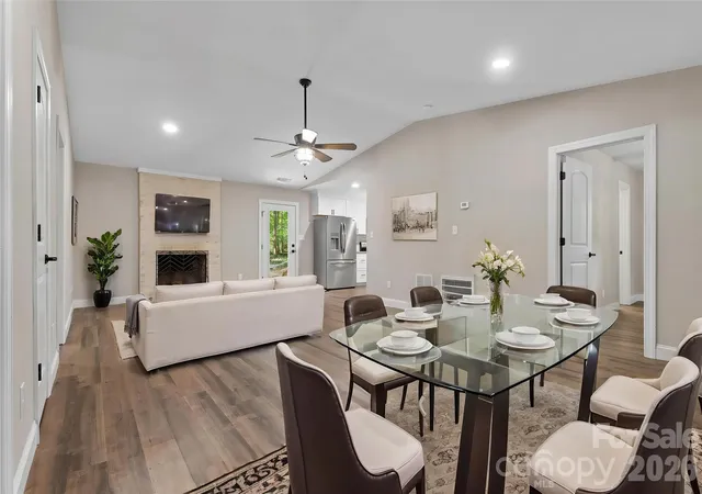 Photo 4 of Single family home for sale at 317 Jackson Pl, Matthews, NC 28104 | MLS# 4398222 | Listing updated on 2026-10-02