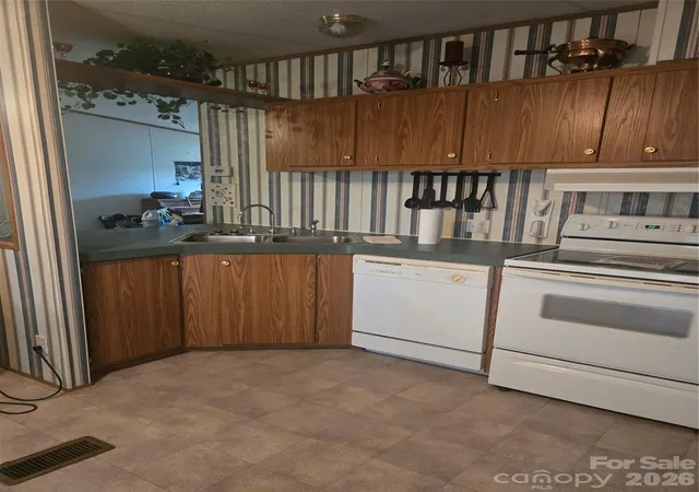 2nd image of 4632 Belvedere Dr, Claremont, NC 28610 | MLS# 4398223
