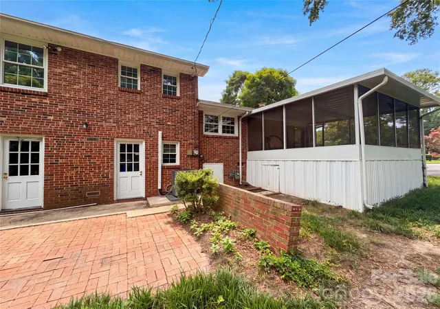 Photo 3 of Sale Pending at 5410 Sharon Rd, Charlotte, NC 28210 | MLS# 4398224 | Listing updated on 2026-08-14