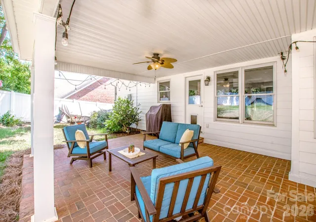 Photo 2 of Single family home for sale at 921 Argyle Ct, Statesville, NC 28677 | MLS# 4398226 | Listing updated on 2026-09-16