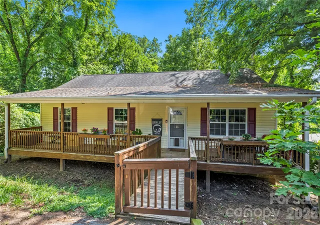 1st image of 11 W Raleigh Rd, Asheville, NC 28803 | MLS# 4398228