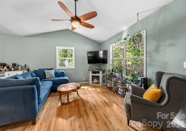 5th image of 11 W Raleigh Rd, Asheville, NC 28803 | MLS# 4398228
