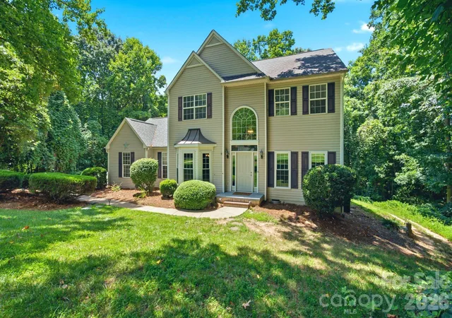 Photo 2 of Single family home for sale at 137 Purple Finch Ln, Mooresville, NC 28117 | MLS# 4398230 | Listing updated on 2026-09-22
