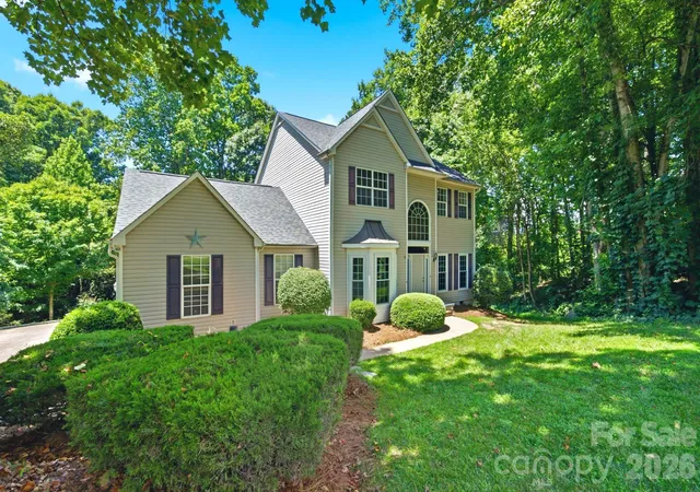 Photo 3 of Single family home for sale at 137 Purple Finch Ln, Mooresville, NC 28117 | MLS# 4398230 | Listing updated on 2026-09-22