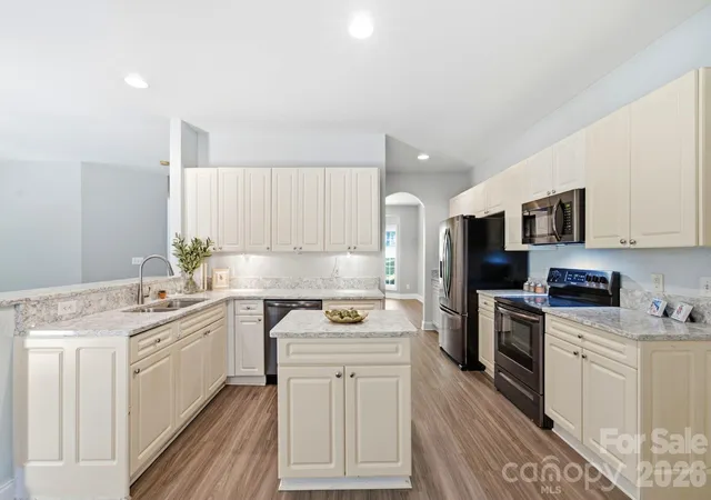 Photo 3 of Single family home for sale at 137 Purple Finch Ln, Mooresville, NC 28117 | MLS# 4398230 | Listing updated on 2026-09-22