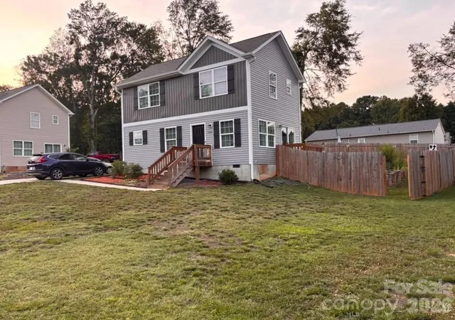Homes for sale in Dallas, NC | 606 E Carpenter St, Dallas, NC 28034 | MLS# 4398232