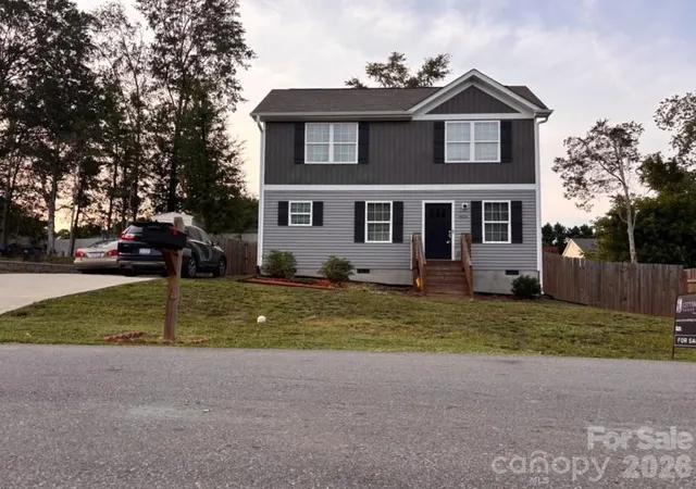 Homes for sale in Dallas, NC | 606 E Carpenter St, Dallas, NC 28034 | MLS# 4398232