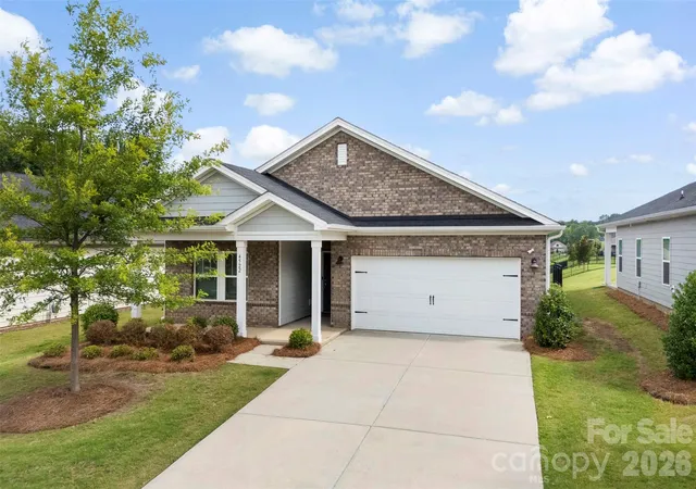 Photo 1 of Single family home for sale at 4522 Bright Rd, Charlotte, NC 28214 | MLS# 4398235 | Listing updated on 2026-09-20