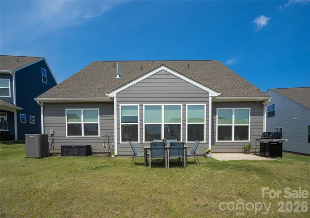 Photo 3 of Single family home for sale at 1452 Ardmore Dr, Sherrills Ford, NC 28673 | MLS# 4398237 | Listing updated on 2026-08-23