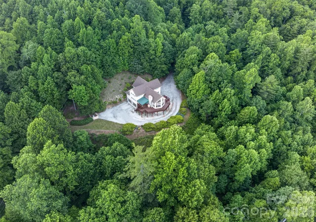 Homes for sale in Spruce Pine, NC | 435 Allen Mountain Ln, Spruce Pine, NC 28777 | MLS# 4398240