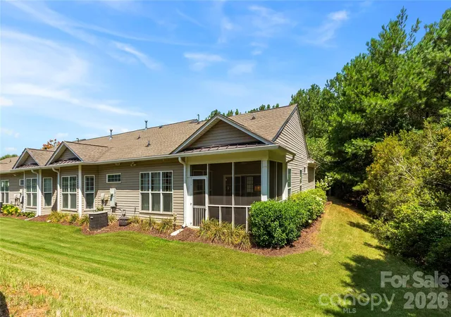 Photo 3 of Sale Pending at 32028 Cormorant Ct, Fort Mill, SC 29707 | MLS# 4398242 | Listing updated on 2026-07-16