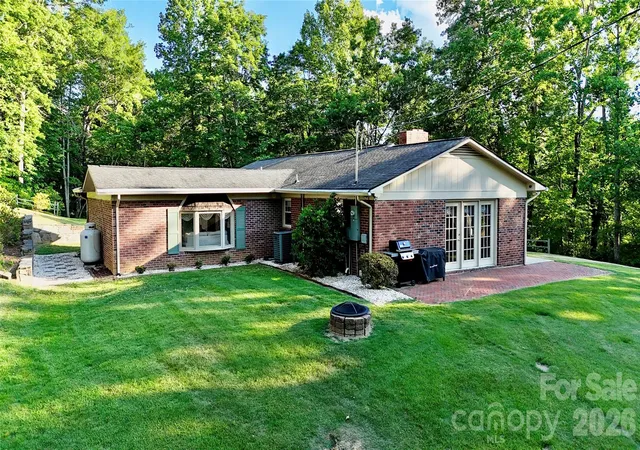 Photo 4 of Single family home for sale at 552 Coxes Crk Church Rd, Marion, NC 28752 | MLS# 4398247 | Listing updated on 2026-08-29