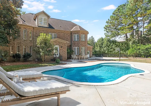 Photo 3 of Mansion for sale at 9200 Skipaway Dr, Waxhaw, NC 28173 | MLS# 4398254 | Listing updated on 2026-10-29