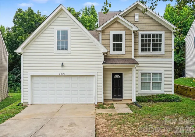 Photo 1 of Single family home for sale at 2823 Forest Grv Ct, Charlotte, NC 28269 | MLS# 4398307 | Listing updated on 2026-08-21