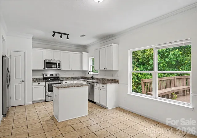 Photo 3 of Single family home for sale at 2823 Forest Grv Ct, Charlotte, NC 28269 | MLS# 4398307 | Listing updated on 2026-08-21