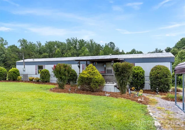 Homes for sale in Clover, SC | 2143 Templeton Rd, Clover, SC 29710 | MLS# 4398343