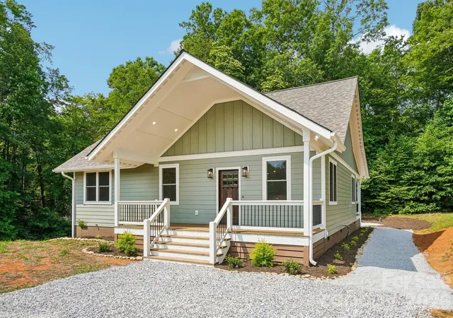 Homes for sale in Spruce Pine, NC | 268 Appalachian, Spruce Pine, NC 28777 | MLS# 4398350